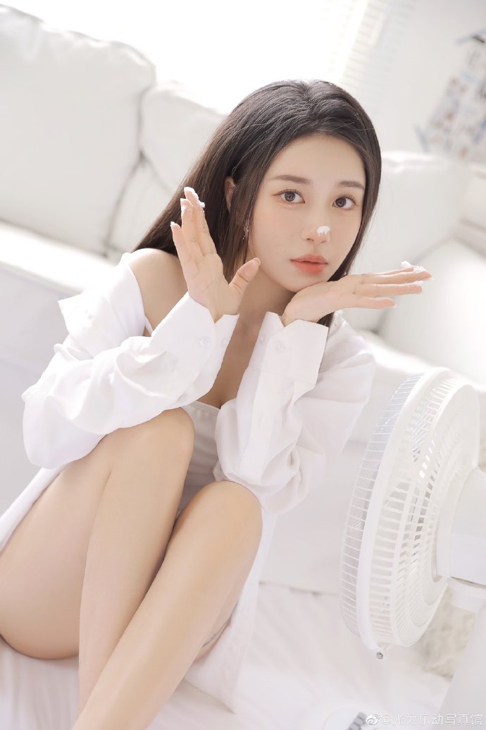 与凤行 封面
